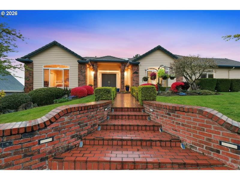 2031 NW COLUMBIA SUMMIT DR, Camas, WA 98607