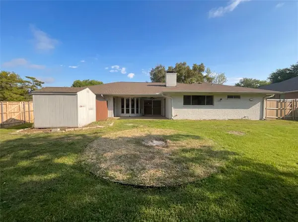 2800 N Surrey Drive, Carrollton, TX 75006