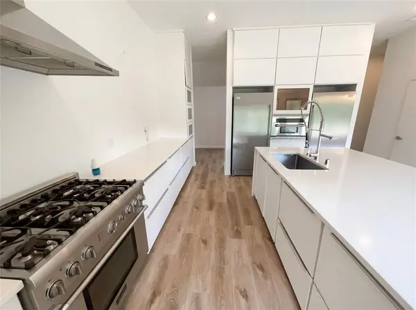 7121 Winding Creek Road, Dallas, TX 75252