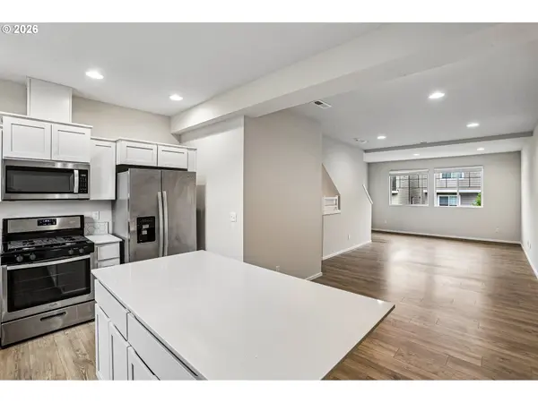 7803 NW SPIREA ST, Portland, OR 97229