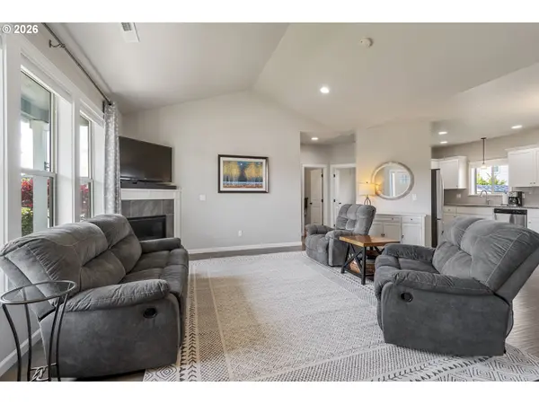 1297 DAYLILY ST, Woodburn, OR 97071