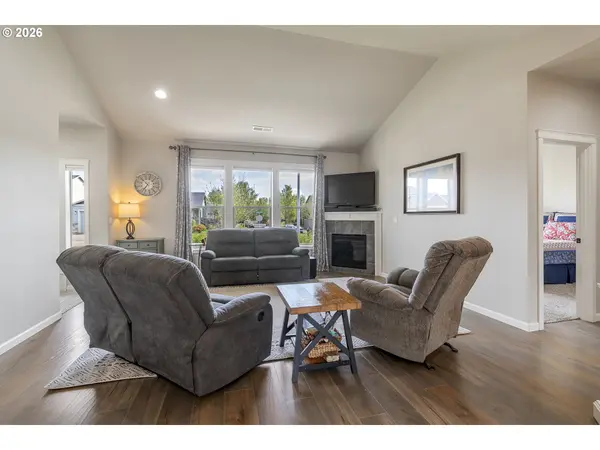 1297 DAYLILY ST, Woodburn, OR 97071