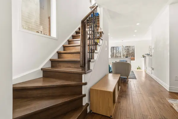 2918 Westbury CT, Mississauga, ON L5M 6B2