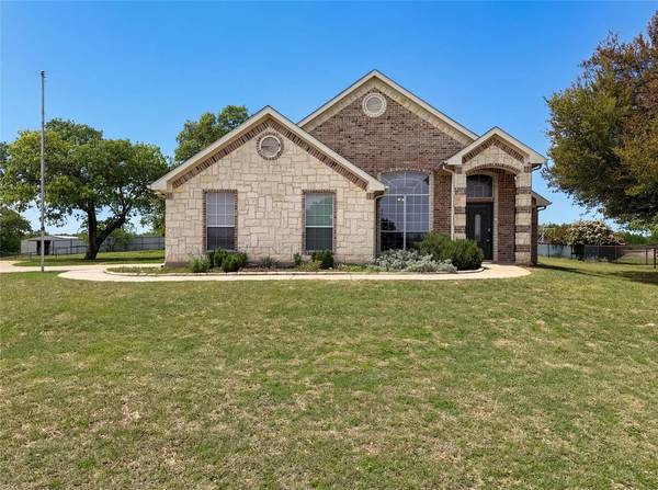 416 Fossil Rock Drive, Azle, TX 76020