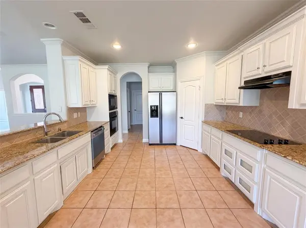 210 Billo Court, Weatherford, TX 76087