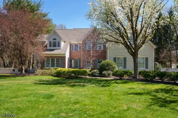 39 Red Oak Way, Montgomery Twp., NJ 08502