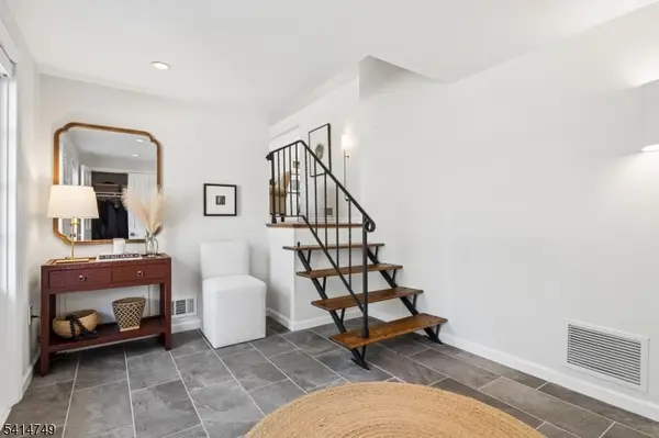 89 Lyons Pl, Bernards Twp., NJ 07920