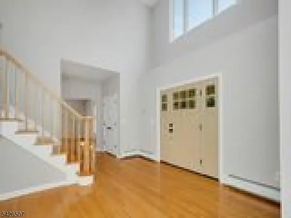 28 Alize Dr, Kinnelon Boro, NJ 07405