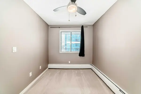 821 3 AVE SW #24, Calgary, AB T2P 0H1