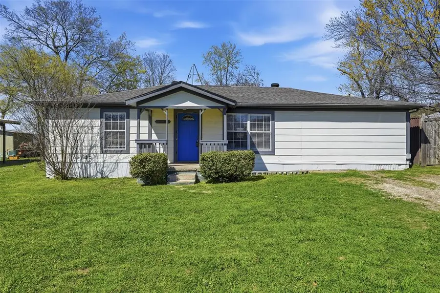 308 W Lamm Street, Blue Ridge, TX 75424