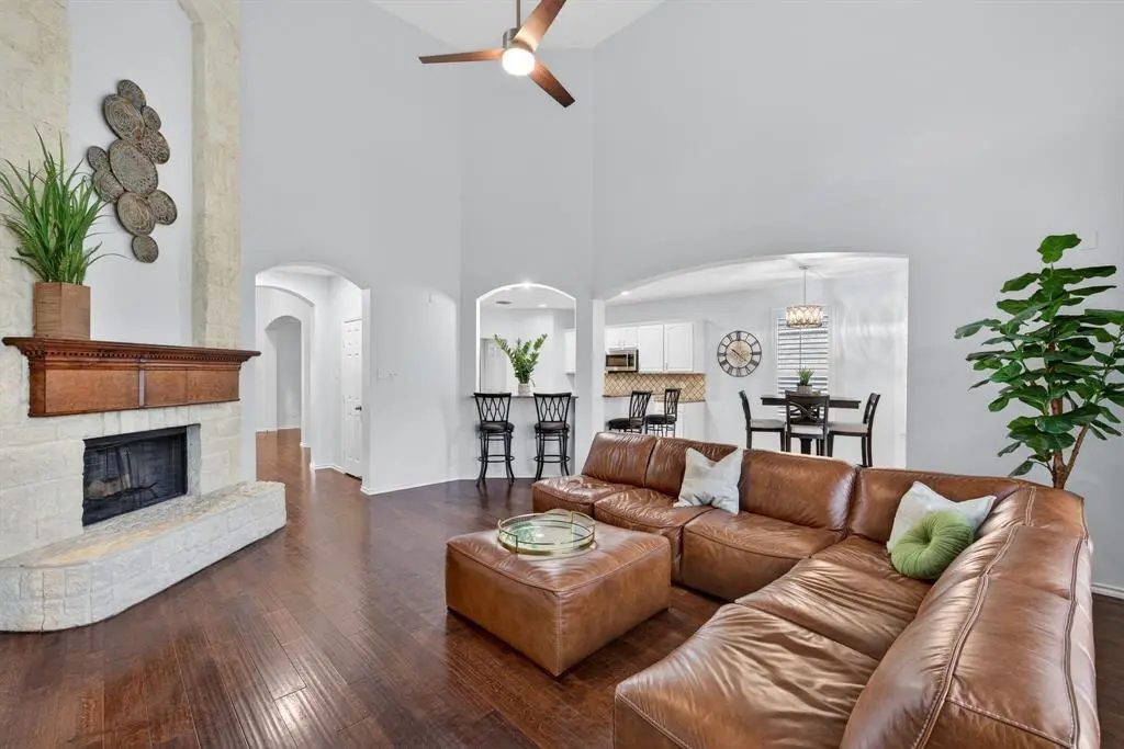 4704 Auburn Ridge Drive, Fort Worth, TX 76123