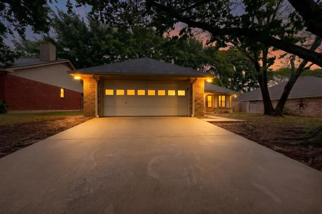 8 Marvin Gardens, Midlothian, TX 76065