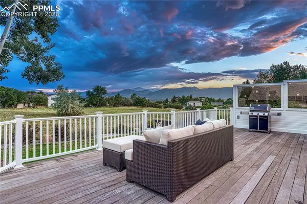 135 Palm Springs DR, Colorado Springs, CO 80921