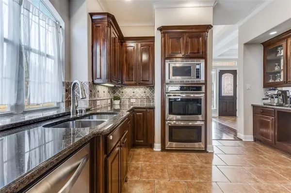 11327 Mounts Run Drive, Dallas, TX 75218