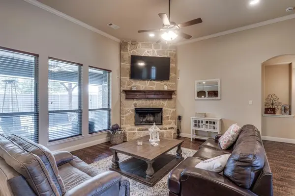 7218 Hill Country Court, Midlothian, TX 76065