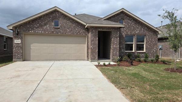 1016 FOXBURG Drive, Fort Worth, TX 76131