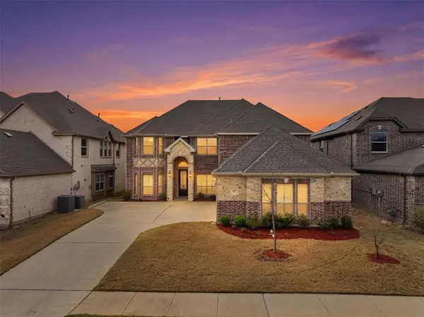 418 Crestview Drive, Midlothian, TX 76065