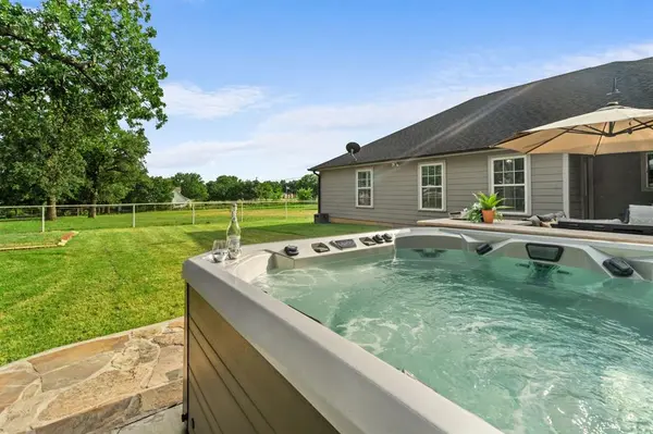 175 Porter Road, Bartonville, TX 76226