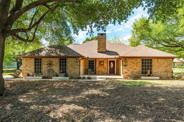 500 Seneca Drive, Waxahachie, TX 75165
