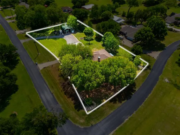 500 Seneca Drive, Waxahachie, TX 75165