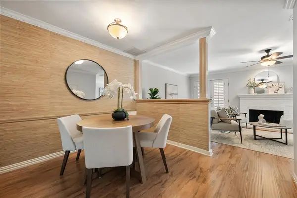 1229 Roaring Springs Road, Fort Worth, TX 76114