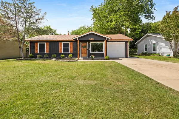 345 NW Lorna Street, Burleson, TX 76028