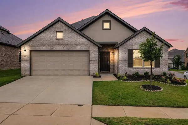 157 Greenback Trail, Fort Worth, TX 76131