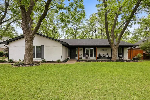 8513 Ravenswood Road, Granbury, TX 76049