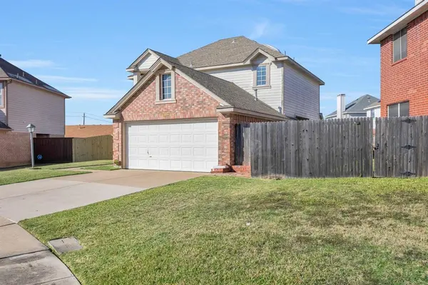 2554 Melissa Court, Carrollton, TX 75006