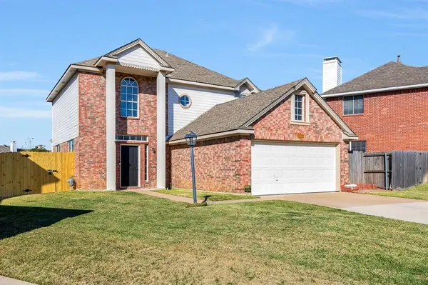 2554 Melissa Court, Carrollton, TX 75006