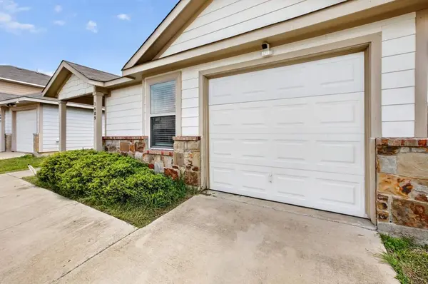 1609 Village Park Trail, Burleson, TX 76028