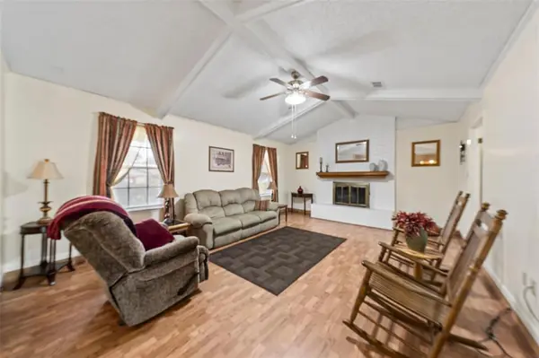 228 Monterrey Drive, Hewitt, TX 76643