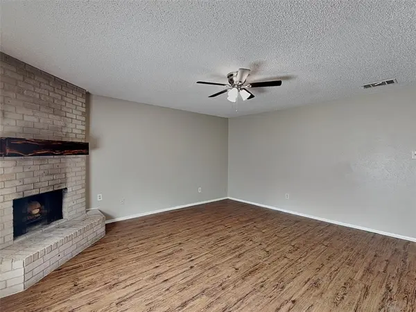 701 Admiralty Way, Fort Worth, TX 76108