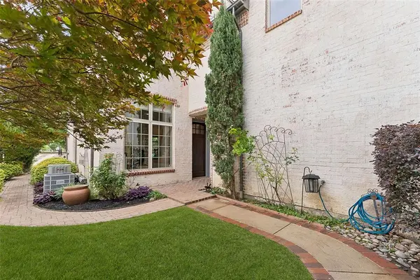 734 Warwick Lane, Coppell, TX 75019