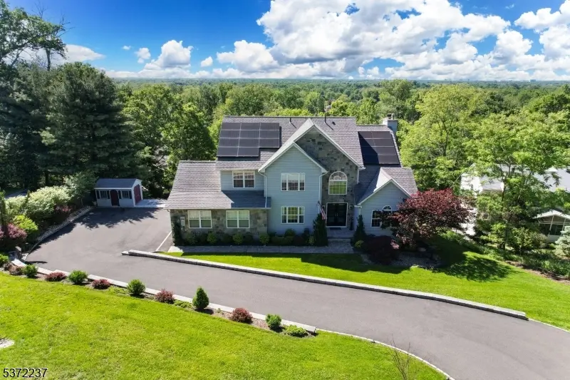 7 Beechwood Ter, Green Brook Twp., NJ 08812