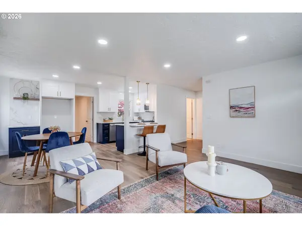 12525 SW 12th ST, Beaverton, OR 97005