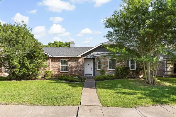 9212 Shipman Street, Rowlett, TX 75088