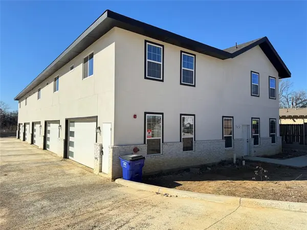 6800 Oak Crest Drive W, Kennedale, TX 76140