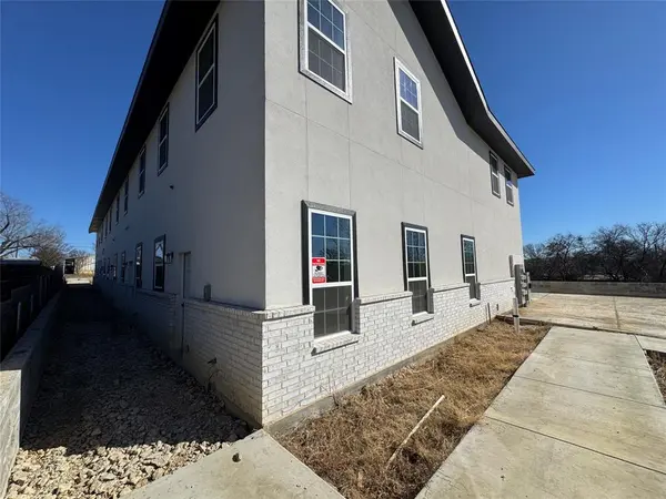 6800 Oak Crest Drive W, Kennedale, TX 76140