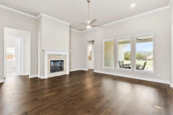 4651 Spring Garden Road, Midlothian, TX 76065