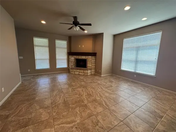 1443 Lauren Lane, Granbury, TX 76048