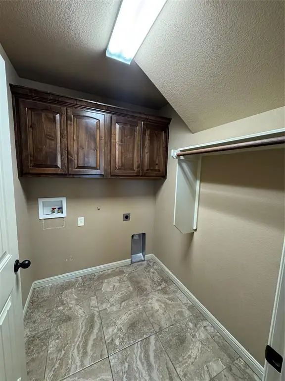 1443 Lauren Lane, Granbury, TX 76048