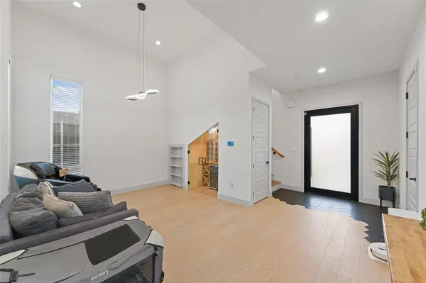 6715 Tyree Street, Dallas, TX 75209