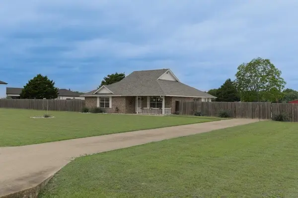 339 Meadow Lane, Red Oak, TX 75154