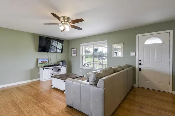 339 Meadow Lane, Red Oak, TX 75154