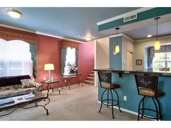 8638 NE ADLINGTON ST, Hillsboro, OR 97006