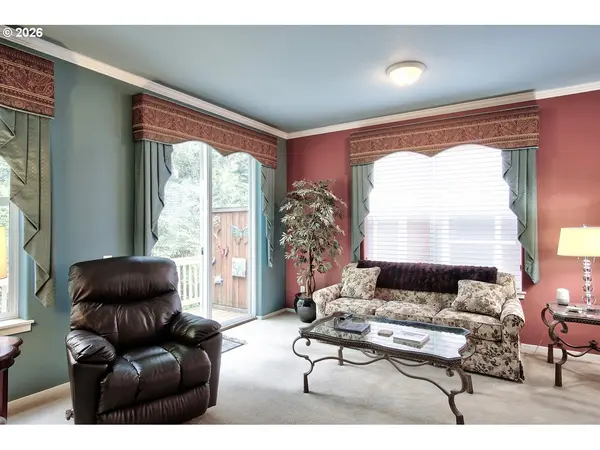 8638 NE ADLINGTON ST, Hillsboro, OR 97006