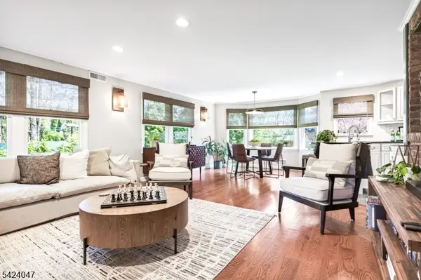 1438 Dunn Pkwy, Mountainside Boro, NJ 07092