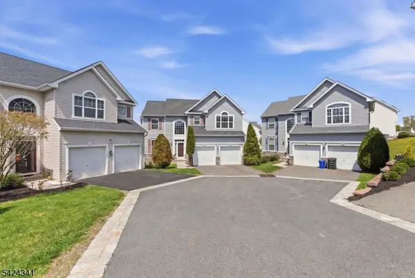 263 Winding Hill Dr, Mount Olive Twp., NJ 07840