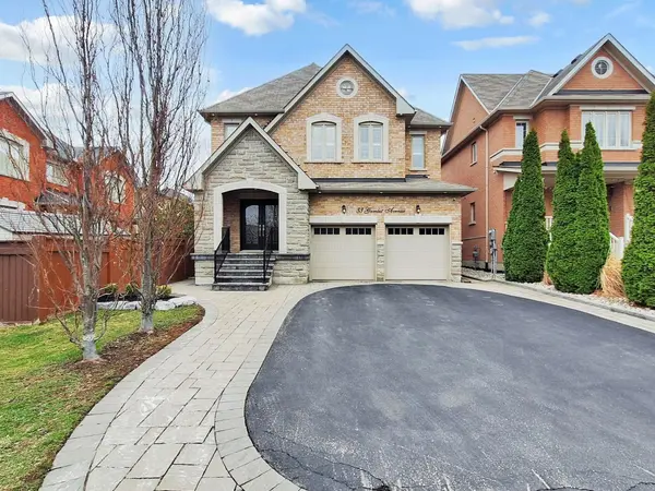 33 Gambit AVE, Vaughan, ON L4H 0Y7